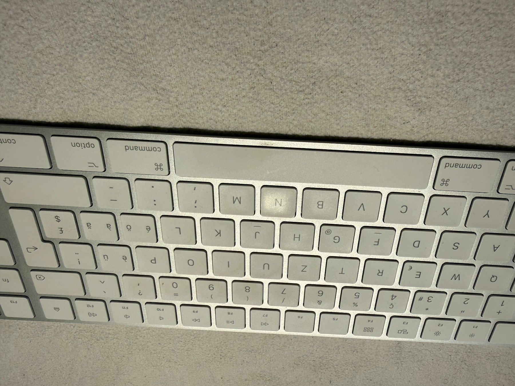 Apple Tastiere: Apple Magic Keyboard mit Ziffernblock, Silber, CH-Layout – Usato da Bern venduto da mat_rl7h 2