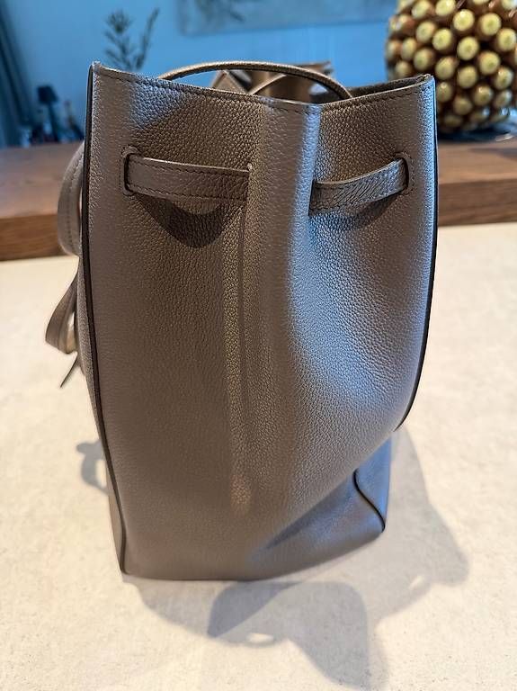 Borse da donna: Celine Cabas Phantome Small Taupe – Usato da Liestal venduto da lo.di 4