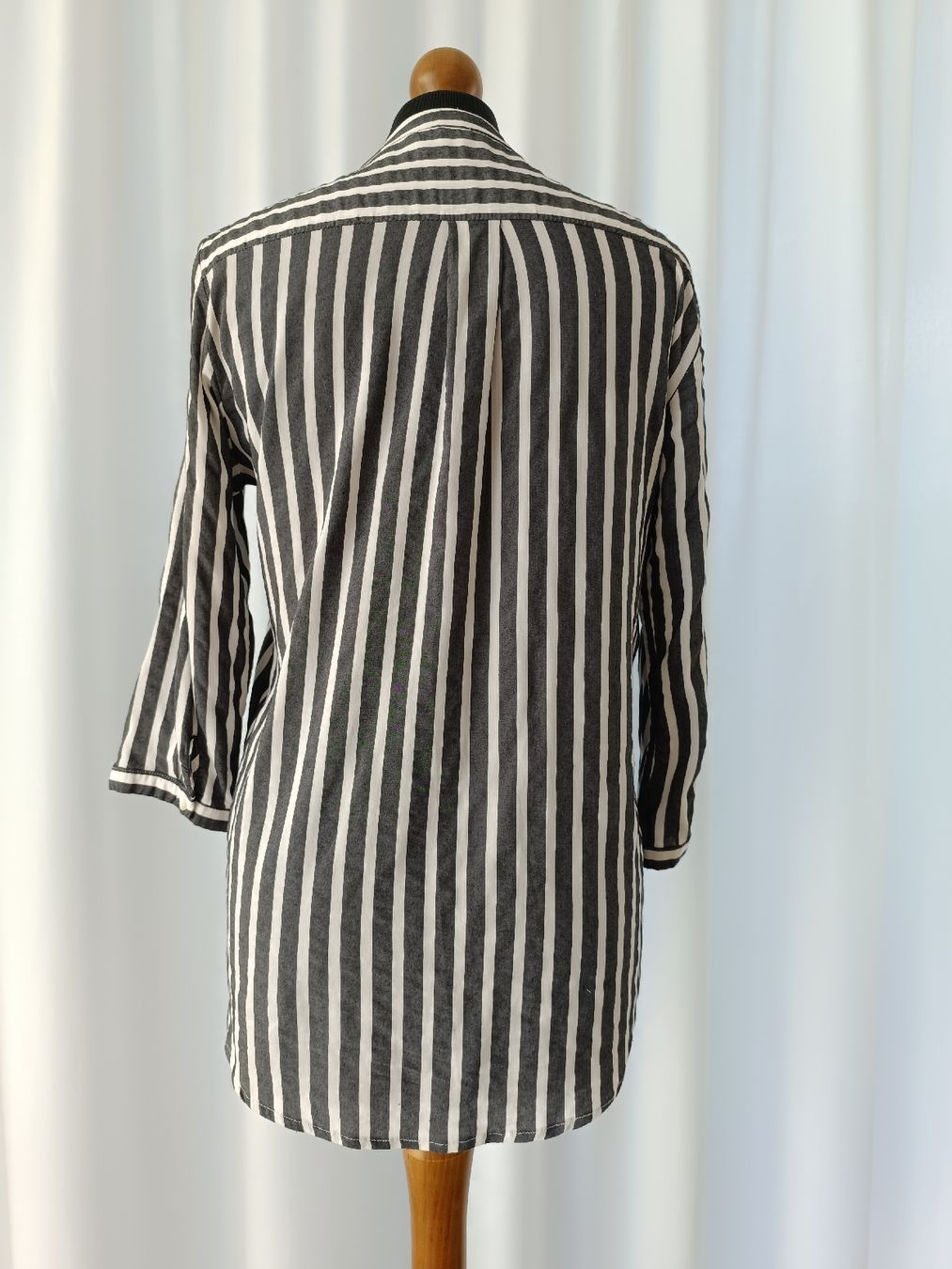 Only Blusen: Bluse gestreift von ONLY – Gebraucht aus Wolfwil von SecondOwner 2