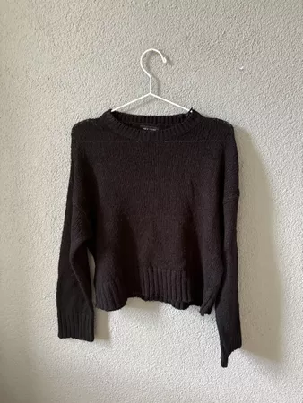 Pull noir New Look coupe courte en bon état général