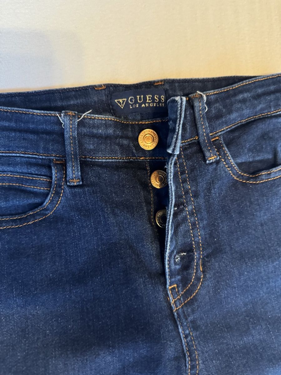 Guess Jeans: Jeans Guess  – Neu (gemäss Beschreibung) aus Blonay von Celuna 1