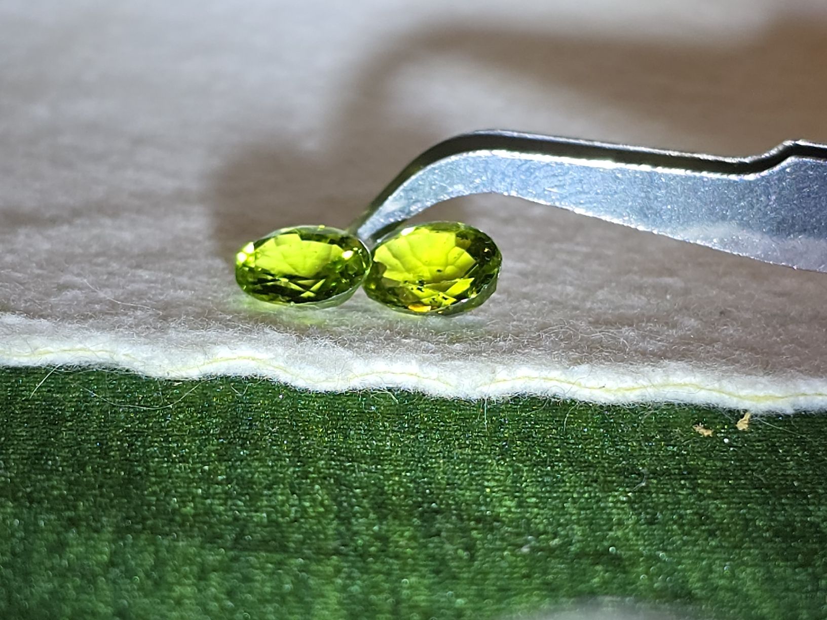 Pietre preziose: paire de Peridot 6.2ct – Usato da Carouge GE venduto da fra_sq8s