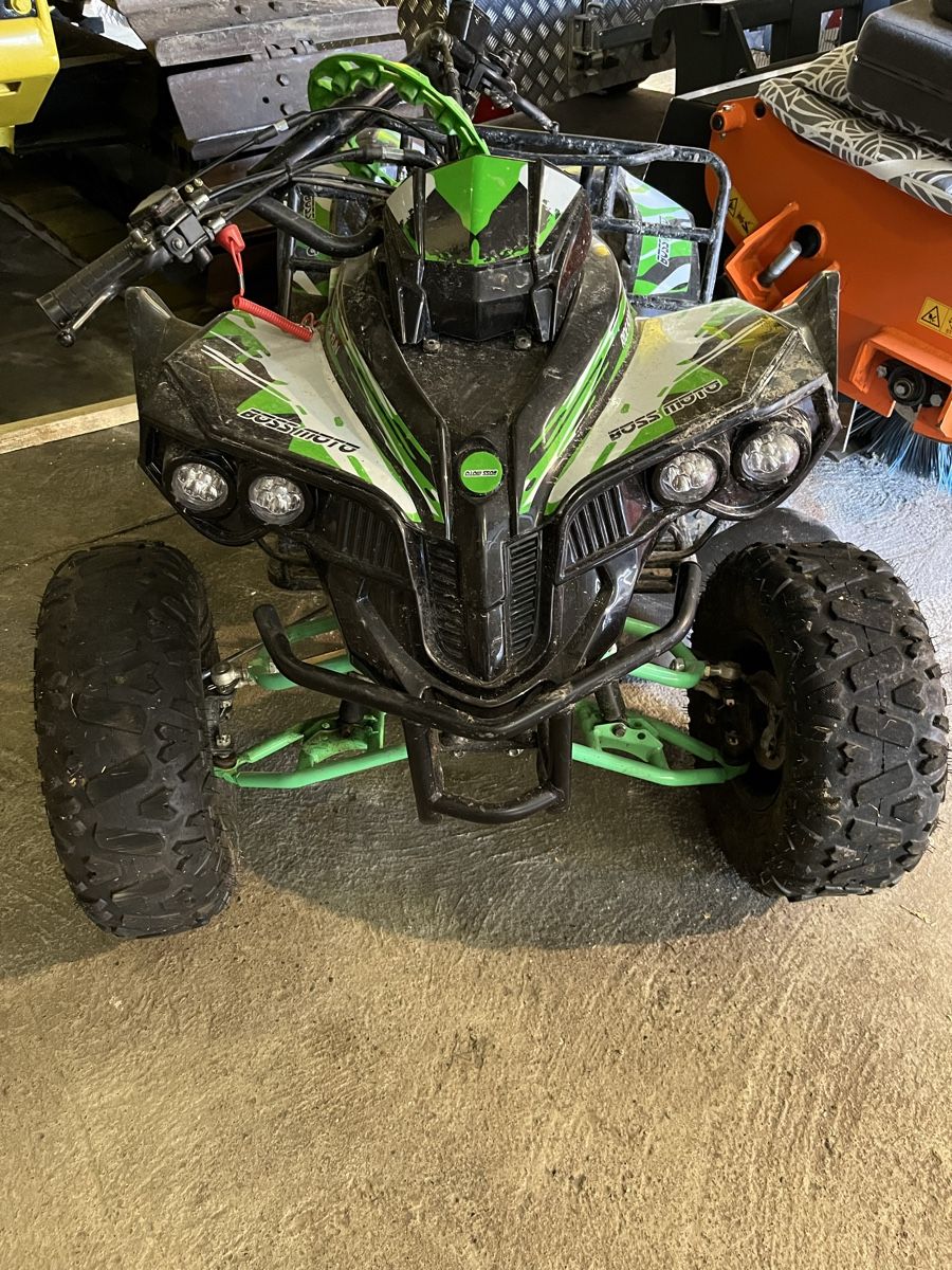 ATV / Quad: Quad Benzin 125ccm Unfallfahrzeug  – Difettoso da Hergiswil LU venduto da Mack57