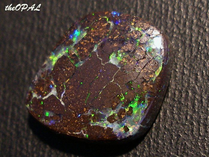 Pietre preziose: theOPAL *** BOULDER MATRIX OPAL 4,66ct *** – Nuovo e nell'imballaggio originale da Ebnat-Kappel venduto da theOPAL