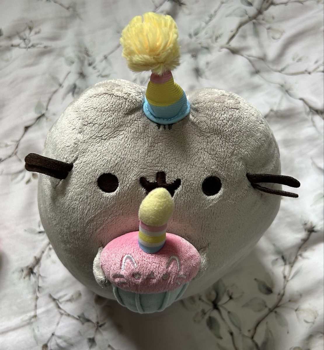 Giocattoli: Cat Plush Toy with Birthday Cake – Usato da brent venduto da fukusapes 1