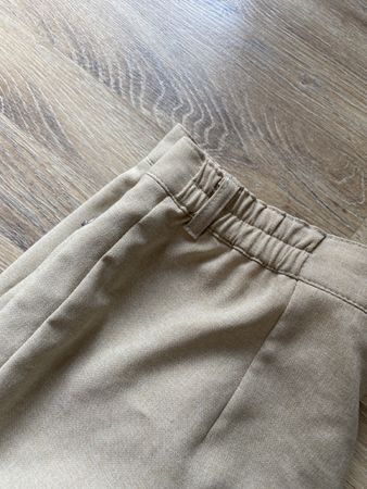 Elegante Bundfaltenhose, Gr. 42K, Beige, Top Zustand!