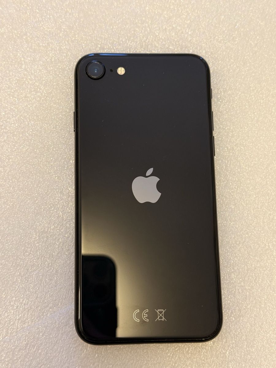 Apple Portables: iPhone SE 2Gen – D'occasion à Einigen par iva_86t8 3