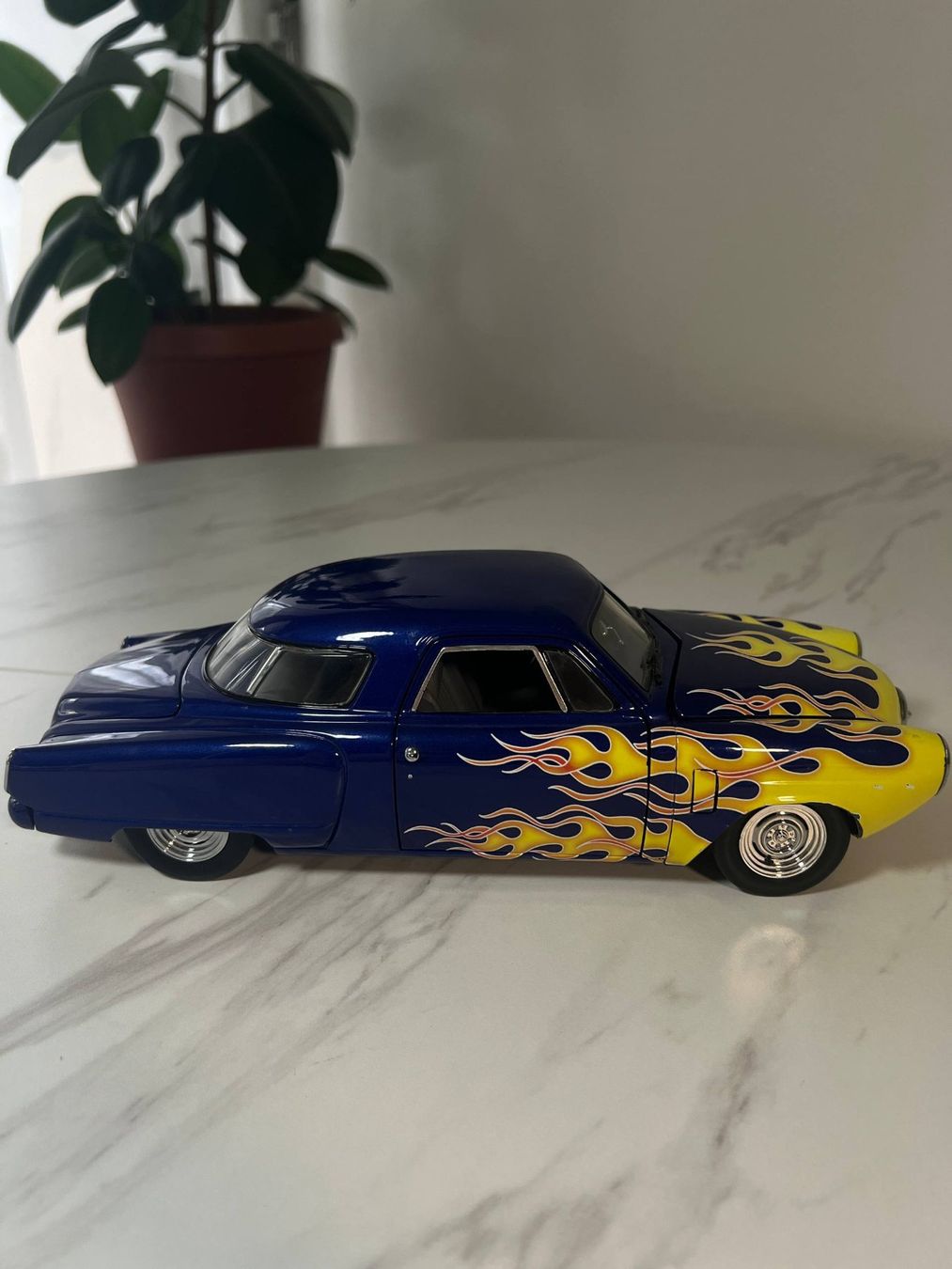 Modellini d'auto: Highway 61 Studebaker Custom Rod 1950, 1:18 – Usato da Basel venduto da hol_8ldp 1