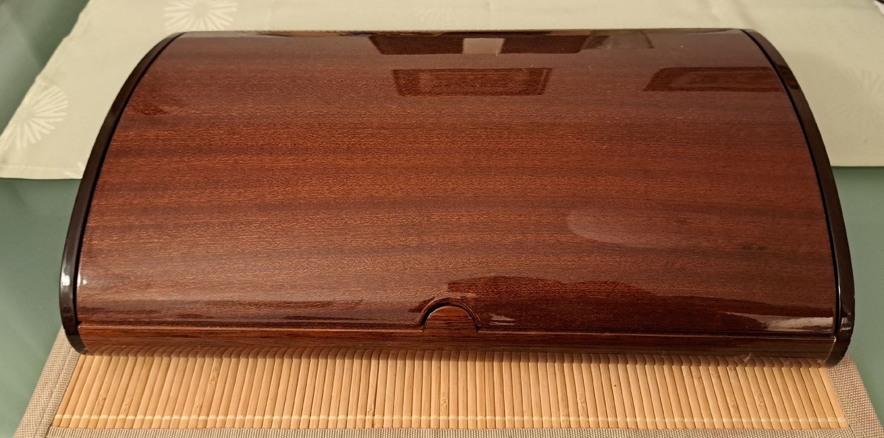 Scatole porta orologi: Ecrin box Corum pour 6 montres – Usato da Le Locle venduto da Lapidary.Duc 3