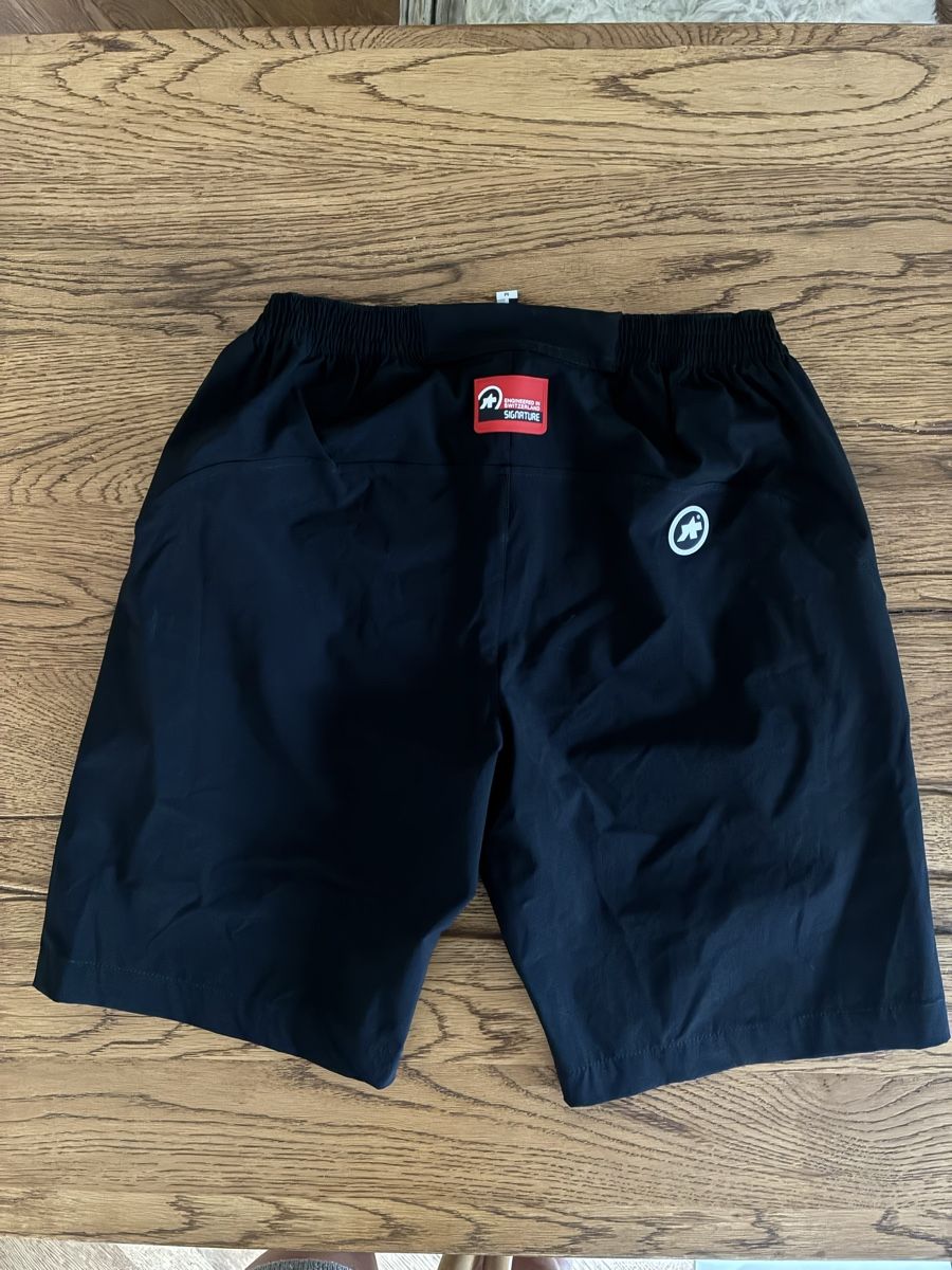 Assos Pantaloni: kurze Assos Hose – Usato da Solothurn venduto da veylo 1
