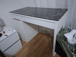 Schreibtisch weiss mit Stadtplan Motiv guter Zustand