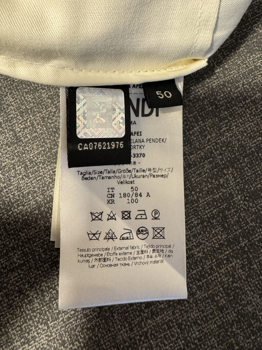 Fendi Lotti di vestiti: Original FENDI Monogram Hemd & Shorts – Nuovo (secondo la descrizione) da Reinach BL venduto da Nushka89 6