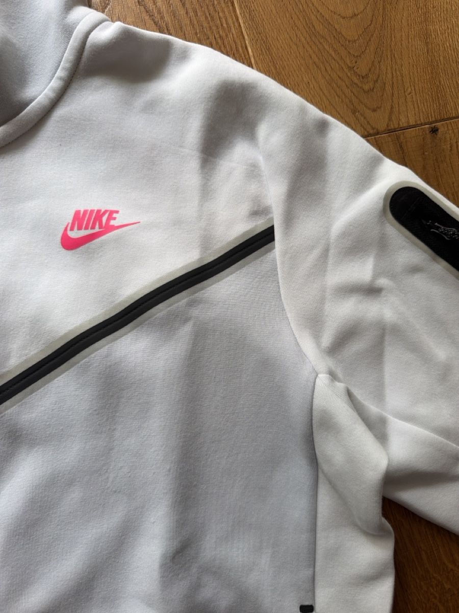 Nike Completi, tute sportive e funzionali: Nike Tech Fleece Trainingsanzug Grösse M  – Usato da Widnau venduto da schetti12 4