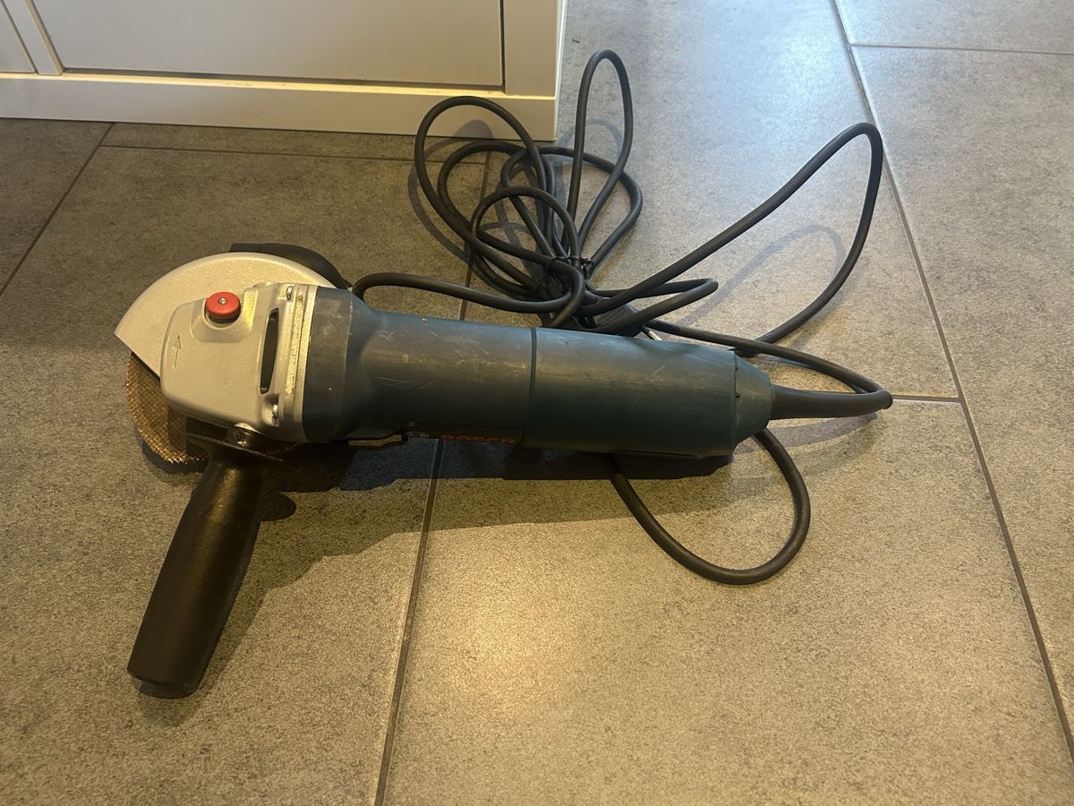 Tutte le macchine: Bosch Winkelschleifer Trennjäger  GWS – Usato da Mühledorf SO venduto da Dania77