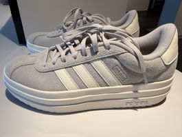 Adidas Sneaker grau Wildleder 