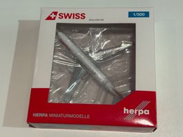 Herpa Flugzeugmodell Swiss Airbus A330-300 1/500