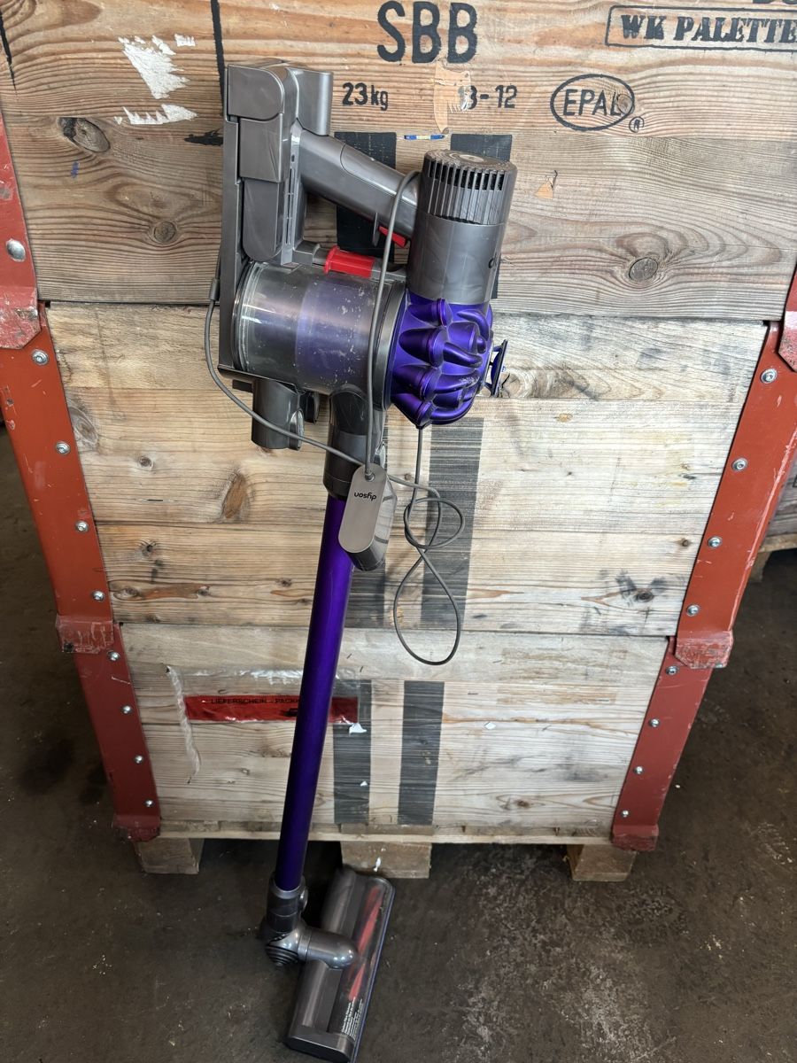 Dyson Staubsauger & Zubehör: Dyson staubsauger defekt – Defekt aus Bütschwil von sof_p98b