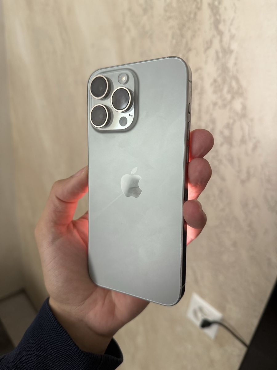 Apple Telefoni cellulari / Smartphones: Iphone 15 pro max 256 gb battery 100% – Usato da Chippis venduto da mig_8ns6