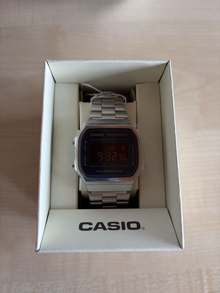 Casio Orologi: Casio Armbanduhr Vintage Iconic – Nuovo e nell'imballaggio originale da Visperterminen venduto da manunik