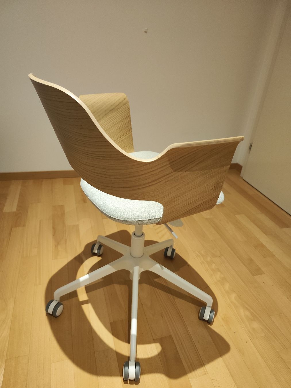 Ikea Stühle: Chaise (Stuhl) FJÄLLBERGET  – Gebraucht aus Fribourg von Aswarder 1