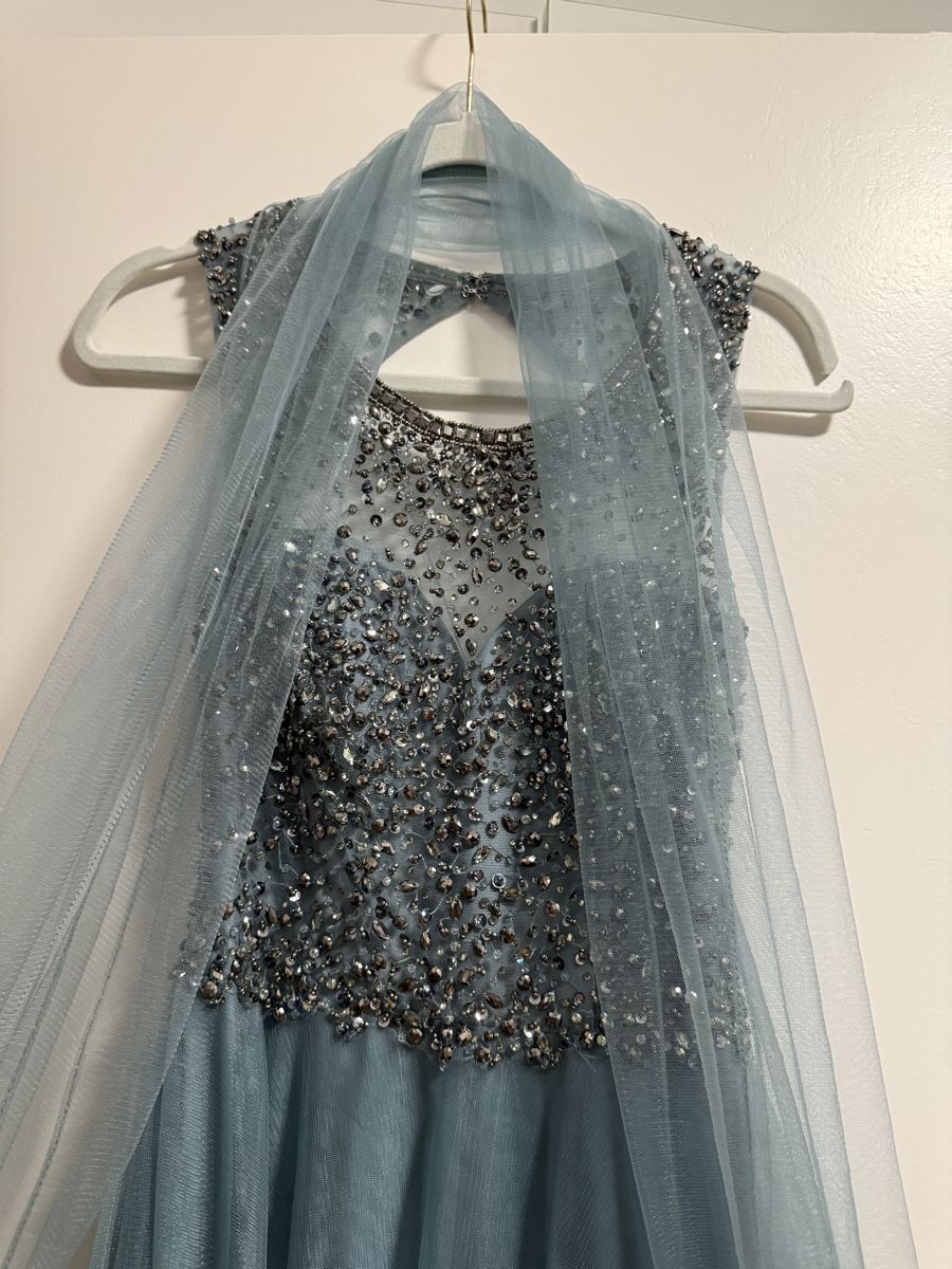 Kleider: UNIQUE ABENDKLEID MIT GLITZERSTEINEN, GR. 36 – Neu (gemäss Beschreibung) aus Winterthur von fij_f65r 4