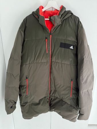 Doudoune adidas,kaki. Taille XL