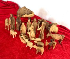 Viele Krippenfiguren Olivenholz, Handarbeit
