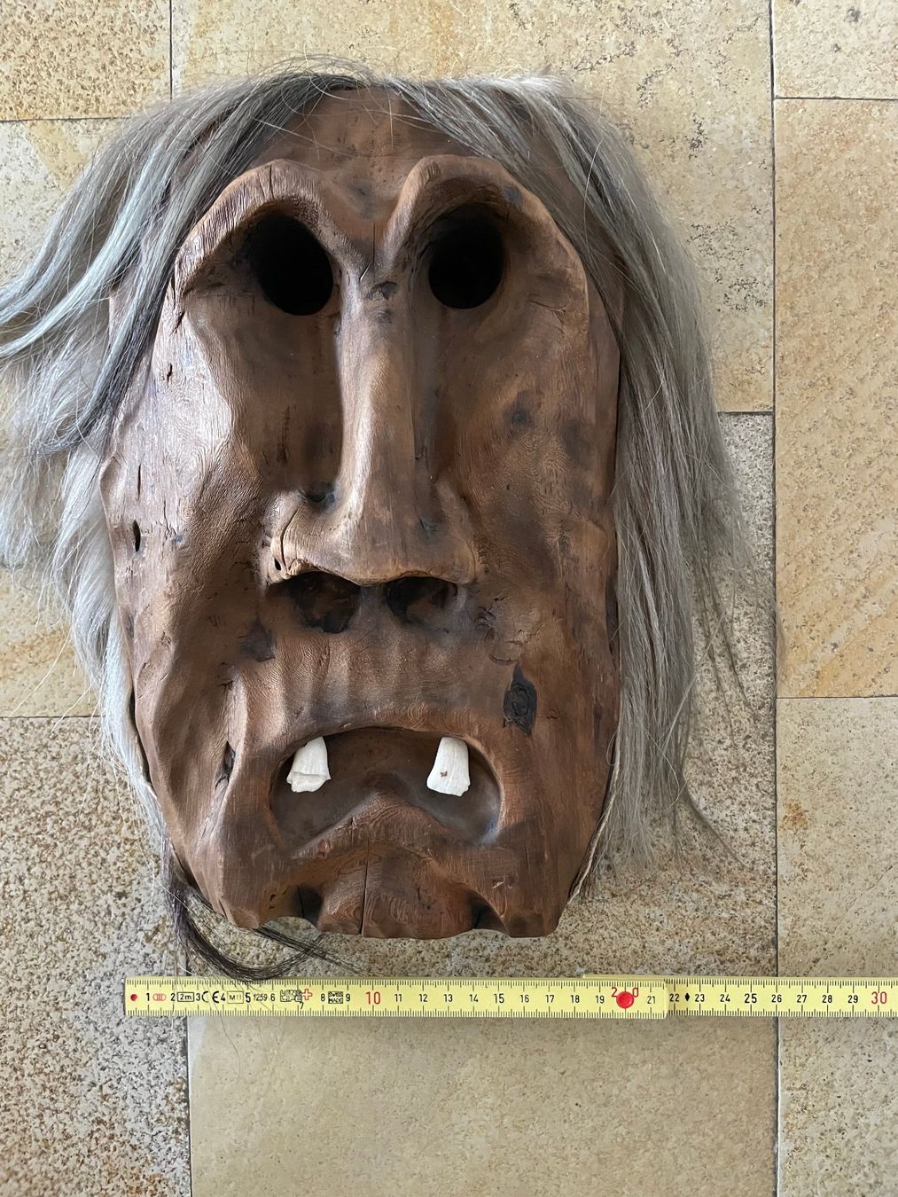 Alle Dekorationen: Masque traditionnel suisse en bois – Gebraucht aus Herrenschwanden von noe_xz8r 1