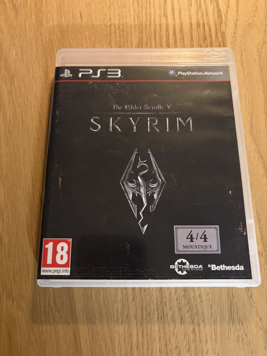 Sony Jeux: The Elder Scrolls V Skyrim - PlayStation 3 – D'occasion à Pully par FunkyGames