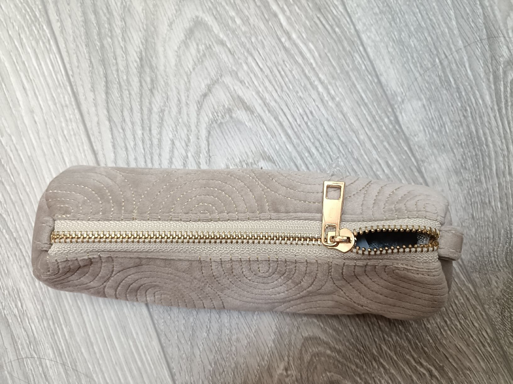 Plumiers: astuccio nuovo, mai utilizzato  – Neuf (Voir description) à Lostallo par cha_lx5j