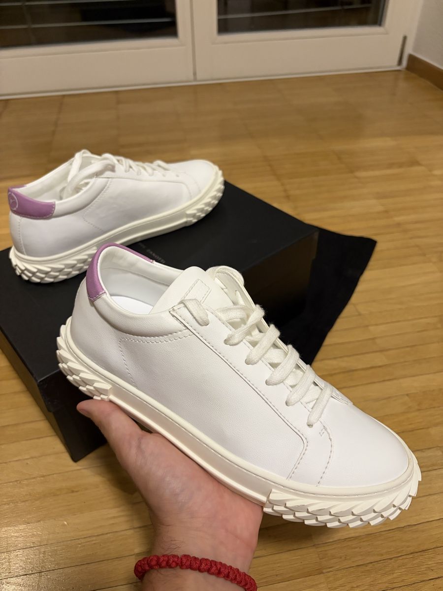 Zanotti Scarpe da donna: Guiseppe Zanotti Sneaker weiss – Nuovo (secondo la descrizione) da Herisau venduto da ogkosta 2