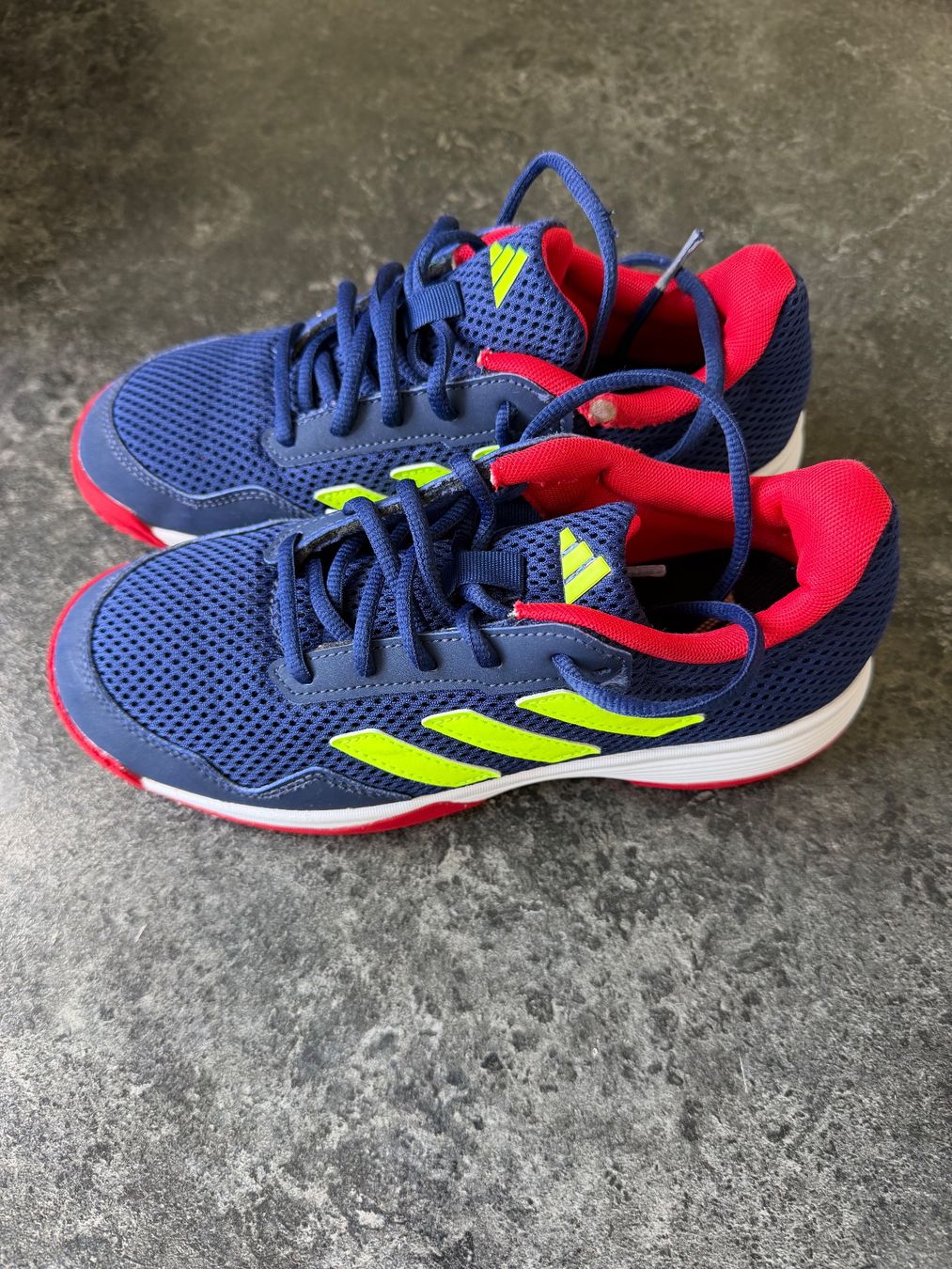 Adidas Scarpe da uomo: Tennisschuhe Sandplatz Gr. 35.5 – Usato da Lachen SZ venduto da Mavi8808 1