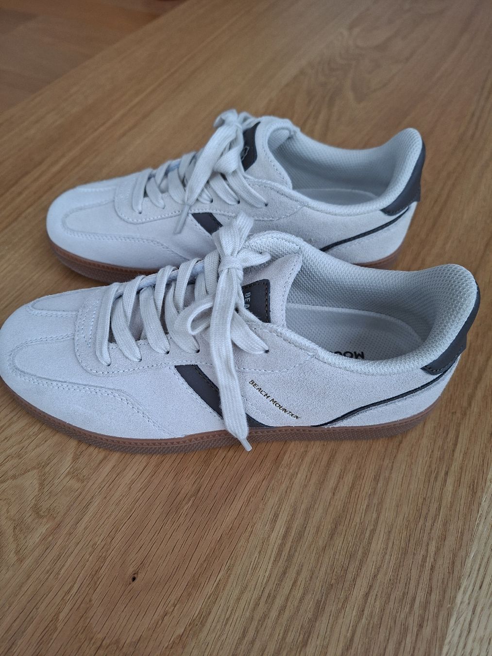 Scarpe da donna: Beach Mountain Sneaker Gr. 36 – Nuovo (secondo la descrizione) da Beromünster venduto da __mele__