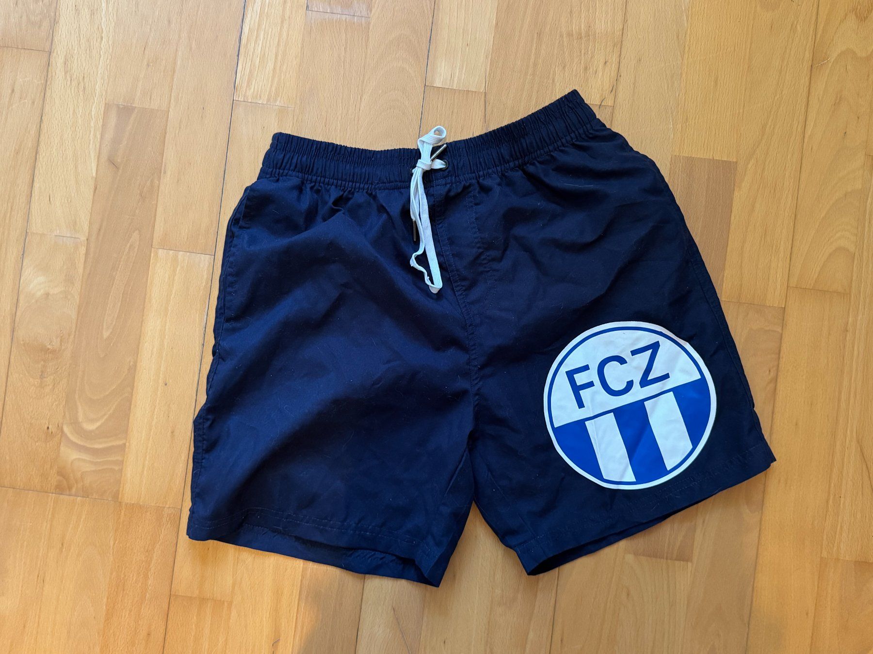Hosen: FCZ Badehose – Gebraucht aus zürich von ira_c6bn