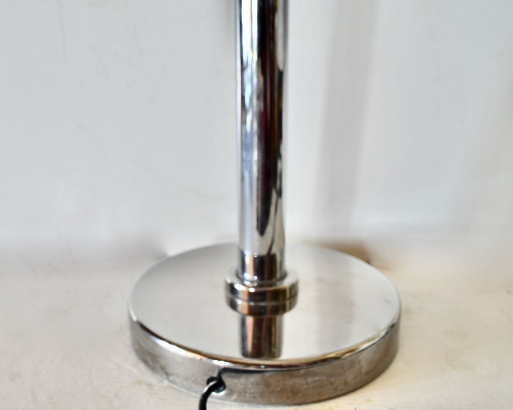Lampade: Tischlampe. Chrom/Glas, 1991. – Usato da Meilen venduto da glenbeigh 3