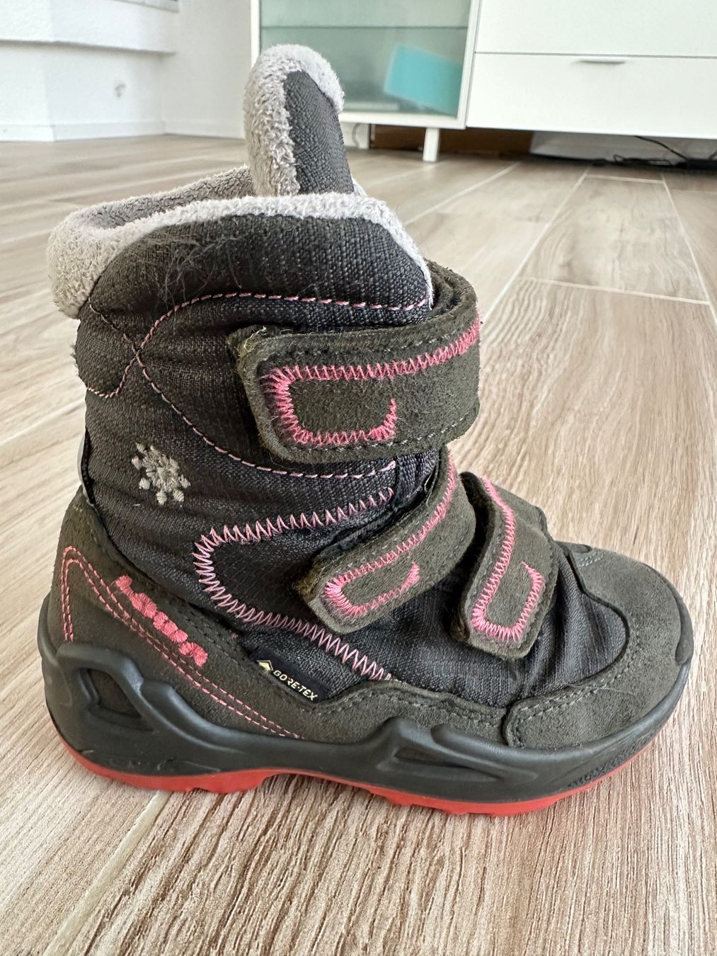 Lowa Scarpe per ragazze: Lowa Milo Goretex Winterstiefel Gr. 26 – Usato da Rudolfstetten venduto da Joyw 1