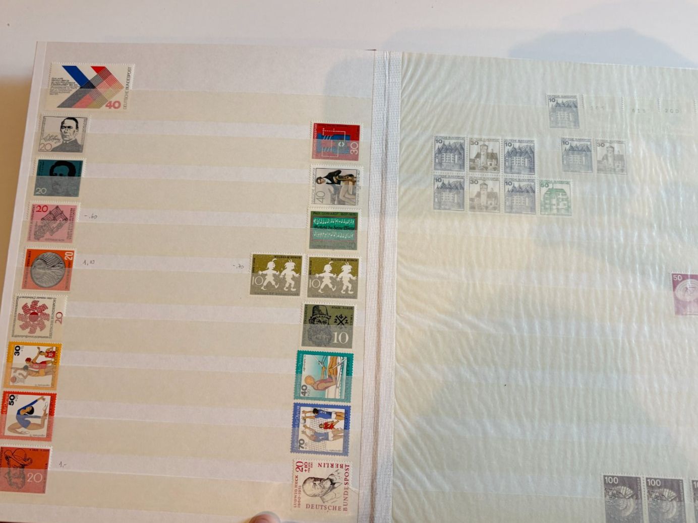 Alben: Briefmarkenalbum Deutschland – Gebraucht aus Riva san vitale von abd_p86k 2