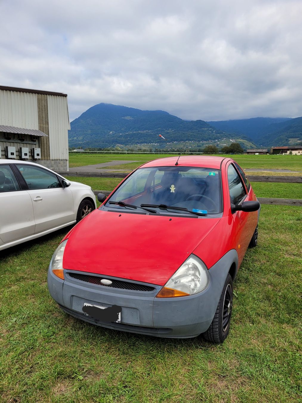 Ford Autos: Ford Ka – Gebraucht aus Neuchâtel von eti_9pjj