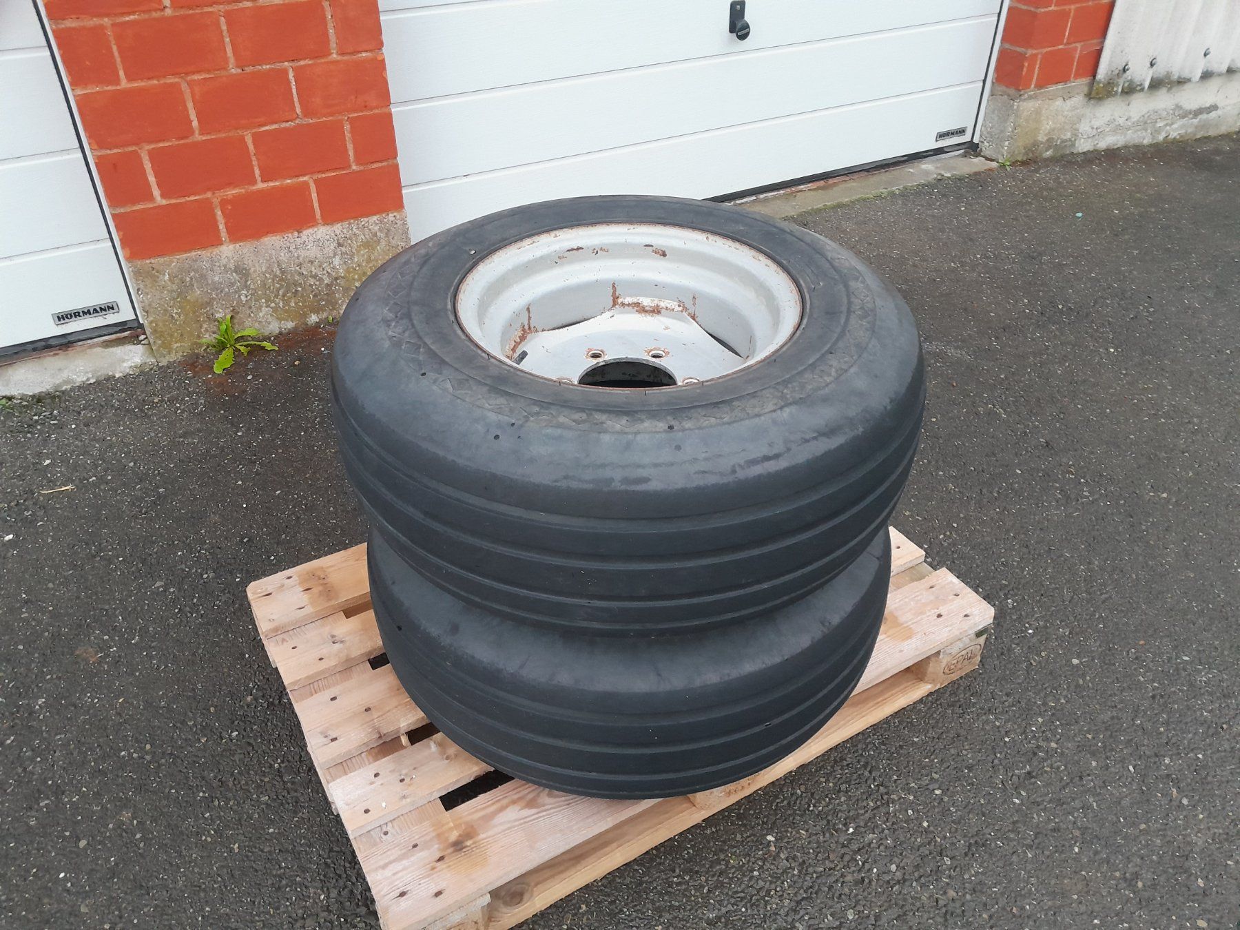 Goodyear Pneumatici & Ruote complete: Kipperräder – Usato da Oberkirch LU venduto da terratrac120 1