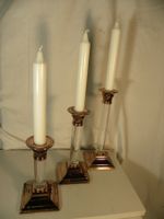 3 dekorative Kerzenständer aus Glas mit rosa Metall