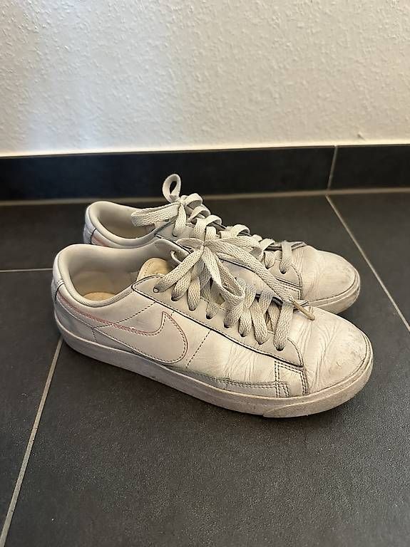 Scarpe da uomo: Nike Schuhe – Usato da Basel venduto da jane_2h95