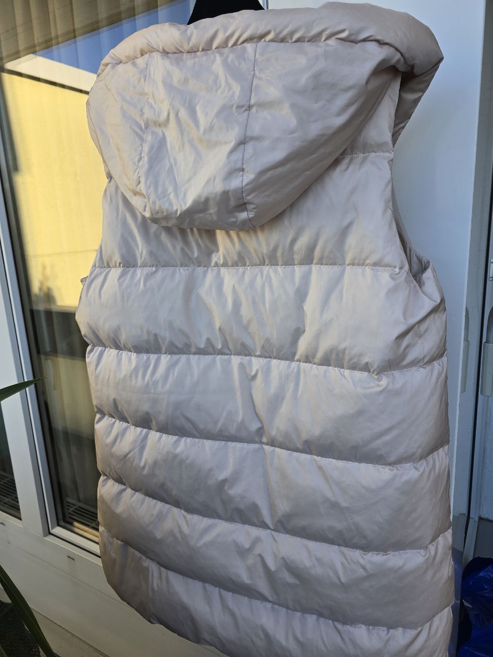 Marc Cain Gilets & Westen: Marccain Jillet mit Kapuze. Gr. 2 – Gebraucht aus Zürich von Olala_ 1