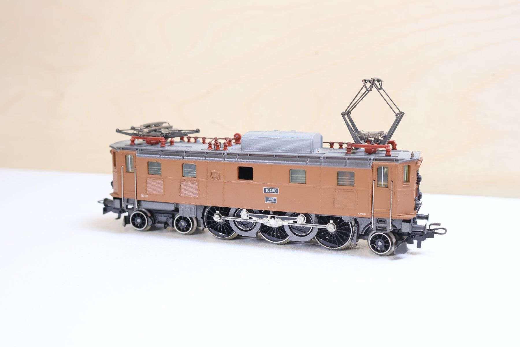 Märklin Modellini di ferrovie: Märklin SBB E-Lok Ae 3/6 - 3151 - H0 – Difettoso da Winterthur venduto da Monstera 6