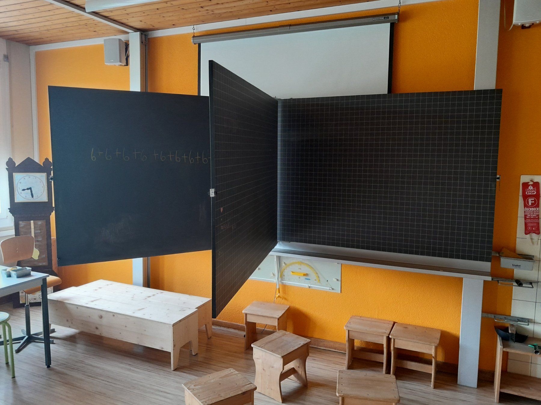 Tableaux: Zwei Schulwandtafeln – D'occasion à Zollbrück par dom_krx2