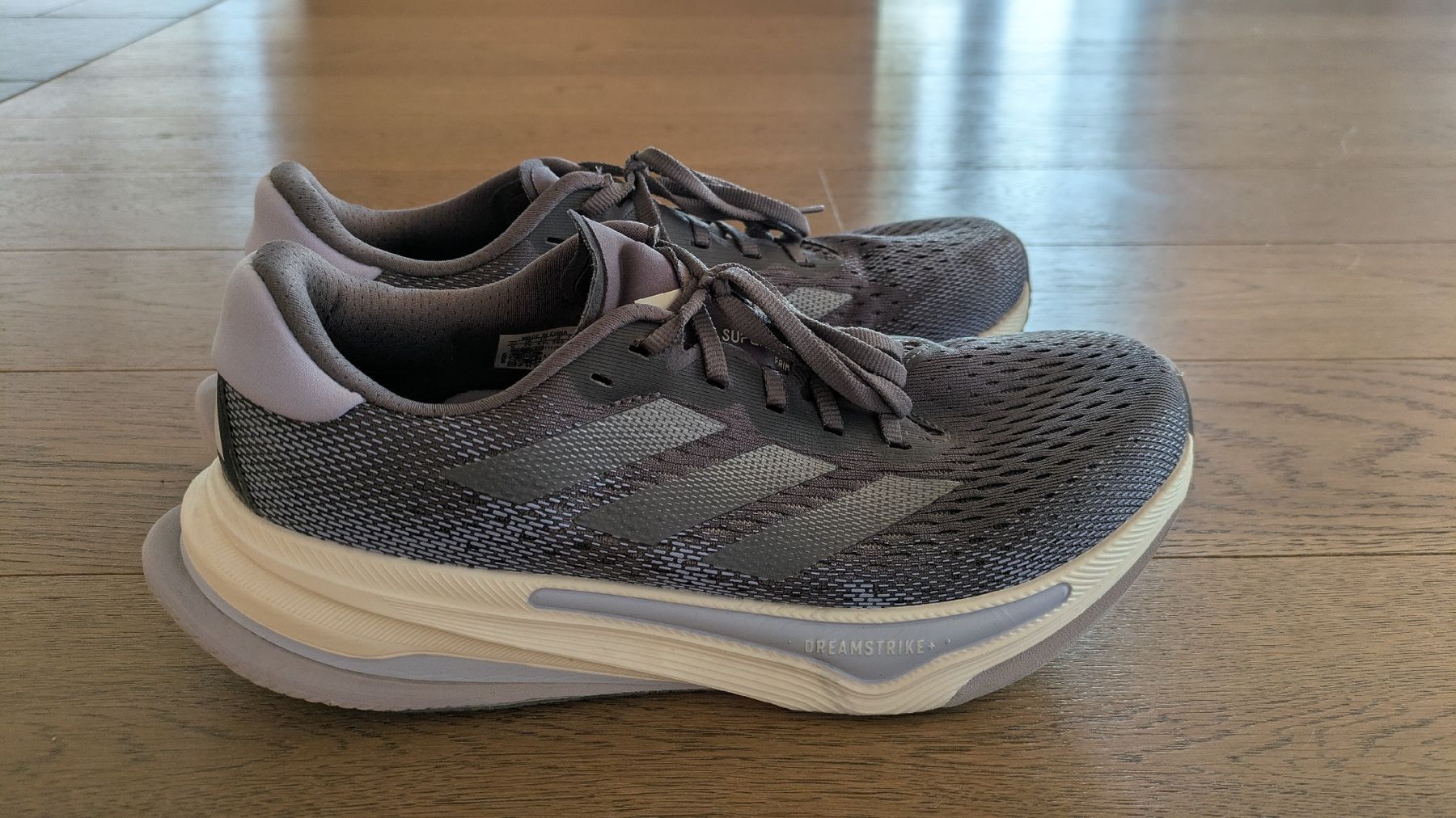 Adidas Scarpe da donna: Adidas Supernova Laufschuhe Gr. 41 1/3 – Nuovo (secondo la descrizione) da Au ZH venduto da ade_9xq2