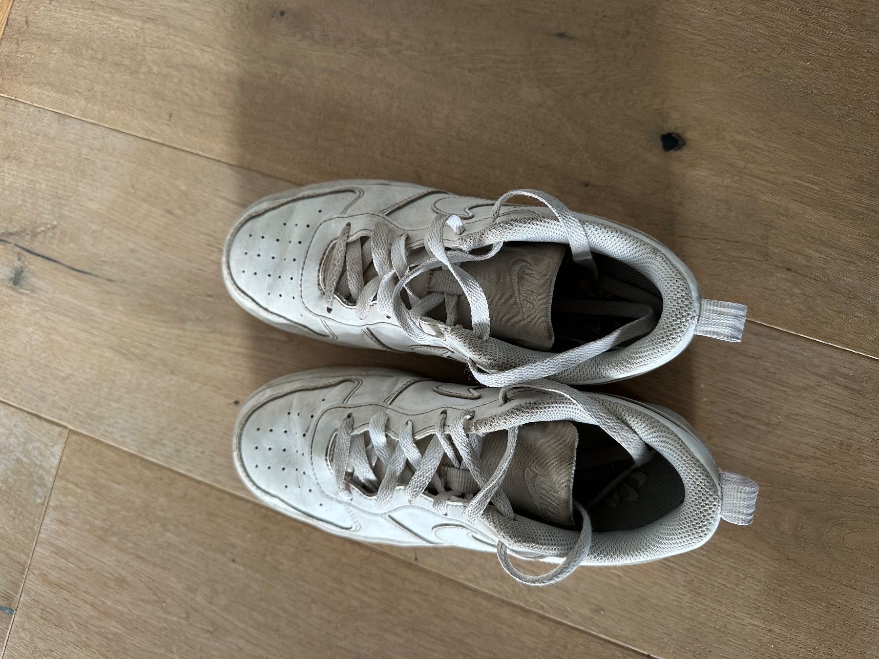 Nike Scarpe da uomo: Nike Schuhe weiss Gr. 37,5 – Usato da Bassersdorf venduto da Tscheni3 4