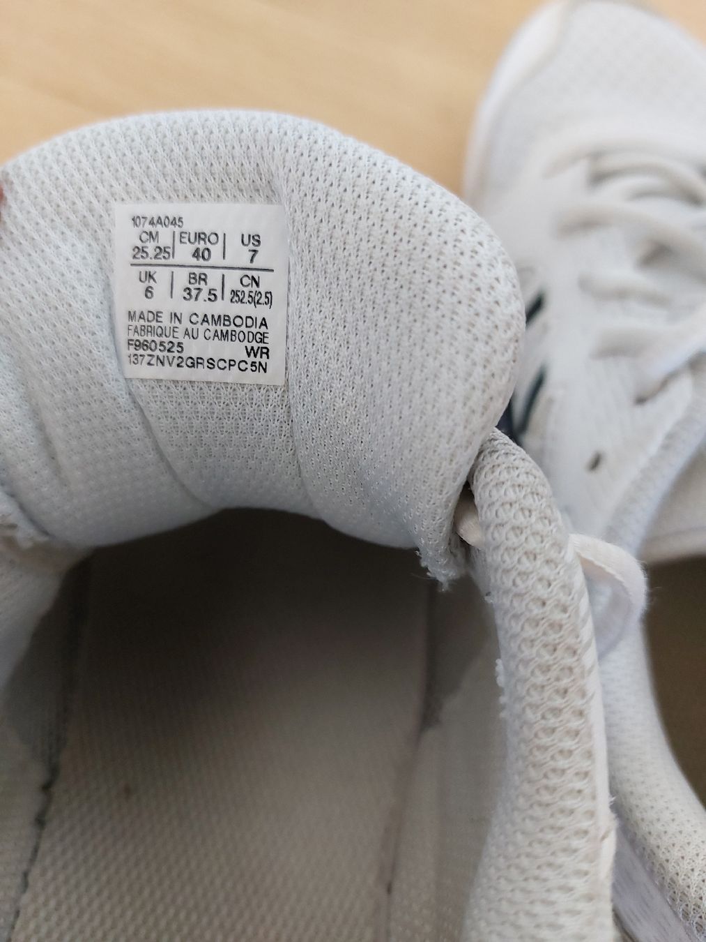 Asics Herrenschuhe: Hallenturnschuhe – Gebraucht aus Kriens von nordlicht09 6