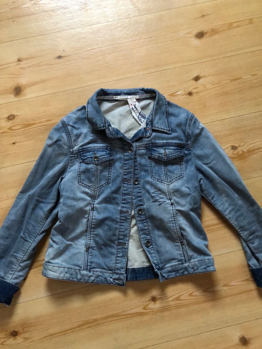 Giacche: Veste en jean bleu – Usato da Bulle venduto da sop_ct6x 1