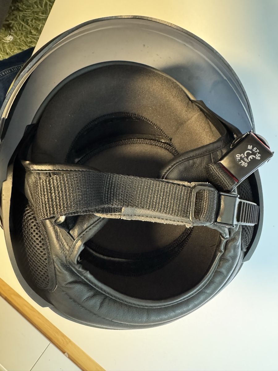 Caschi: Design MOMO Helm – Usato da St. Margrethen SG venduto da Niarn 5