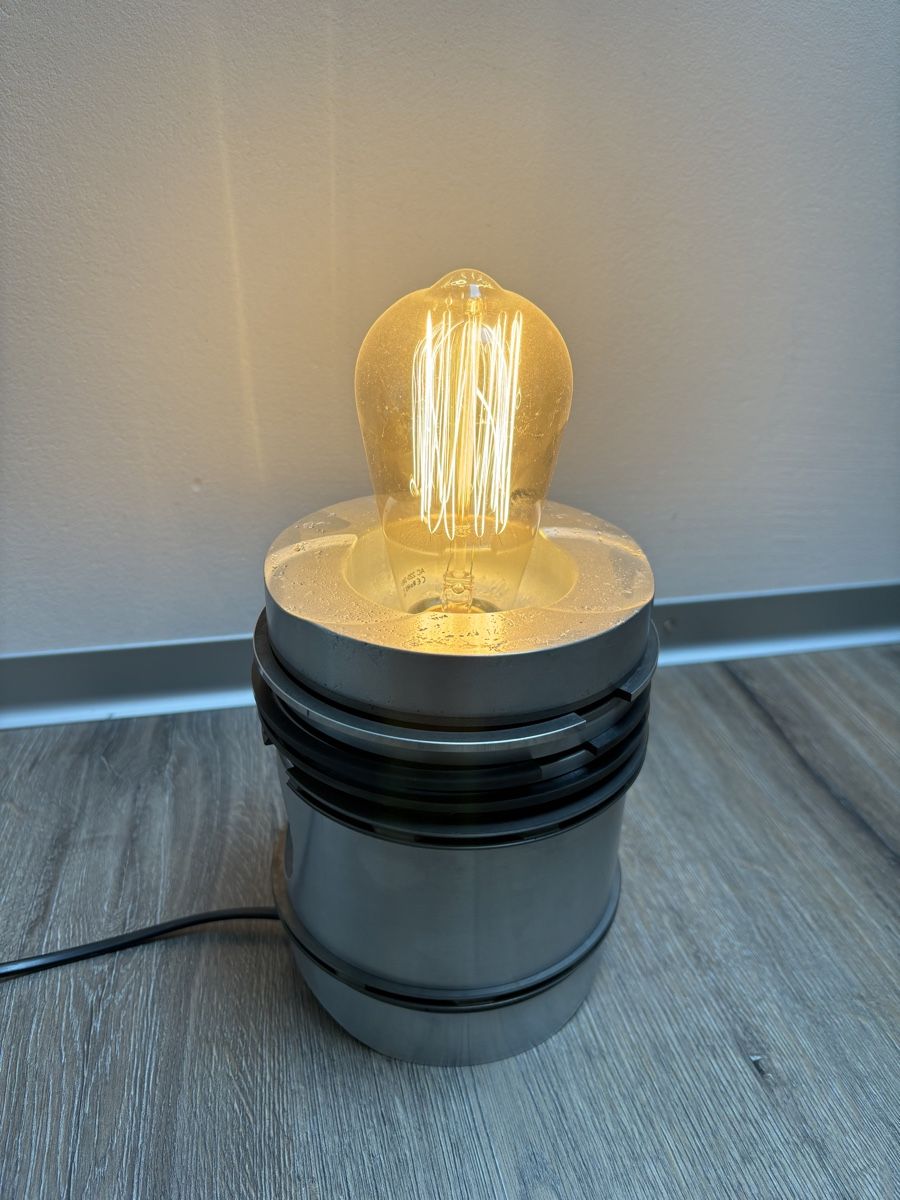 Lampade: Kolbenlampe – Usato da Salvenach venduto da Bali06